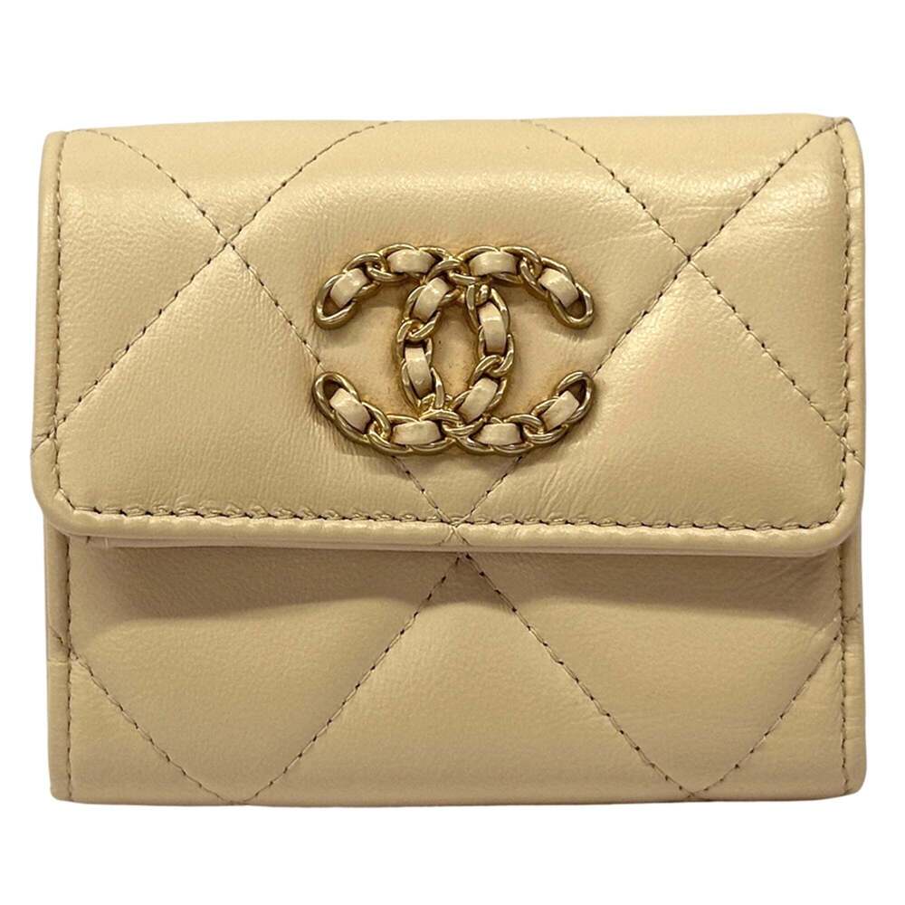 CHANEL Cream Lambskin Leather Logo Wallet - Picture 1 of 12